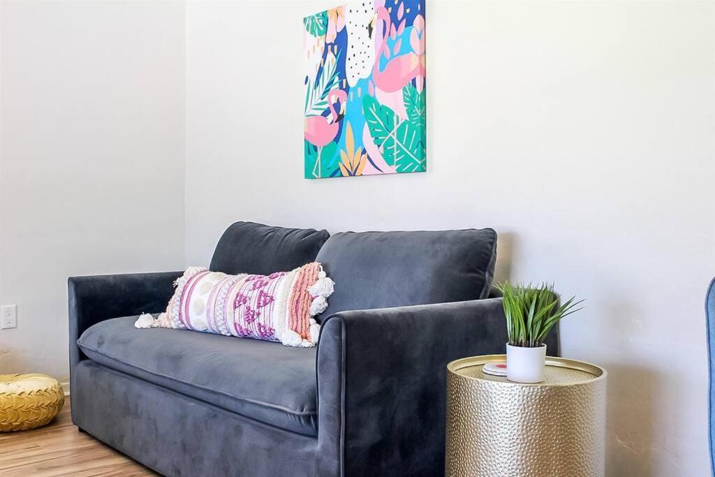 피닉스 Newly Remodeled Midcentury Pink Flamingo Casa 빌라 외부 사진